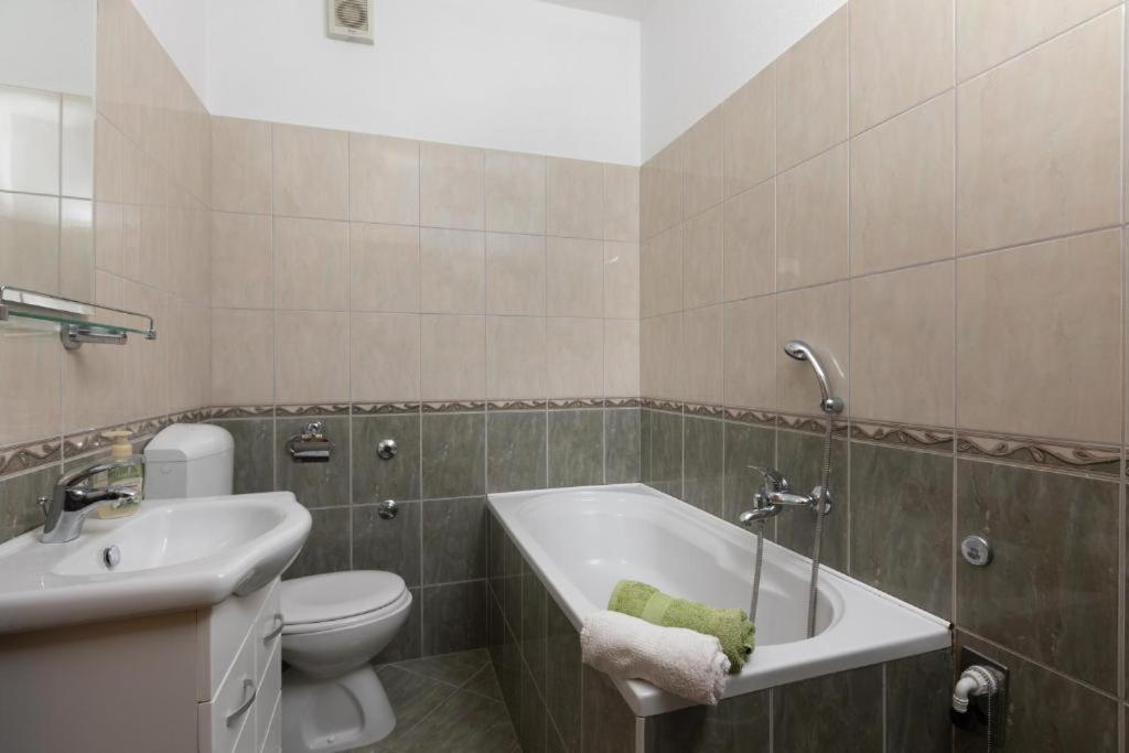 Apartmani Vela Tučepi Dış mekan fotoğraf